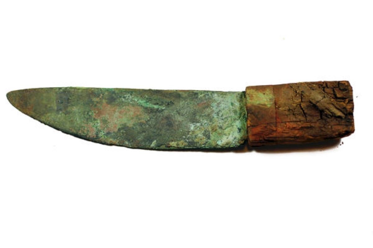 Detail of Massasoit's knife, which will be repatriated.