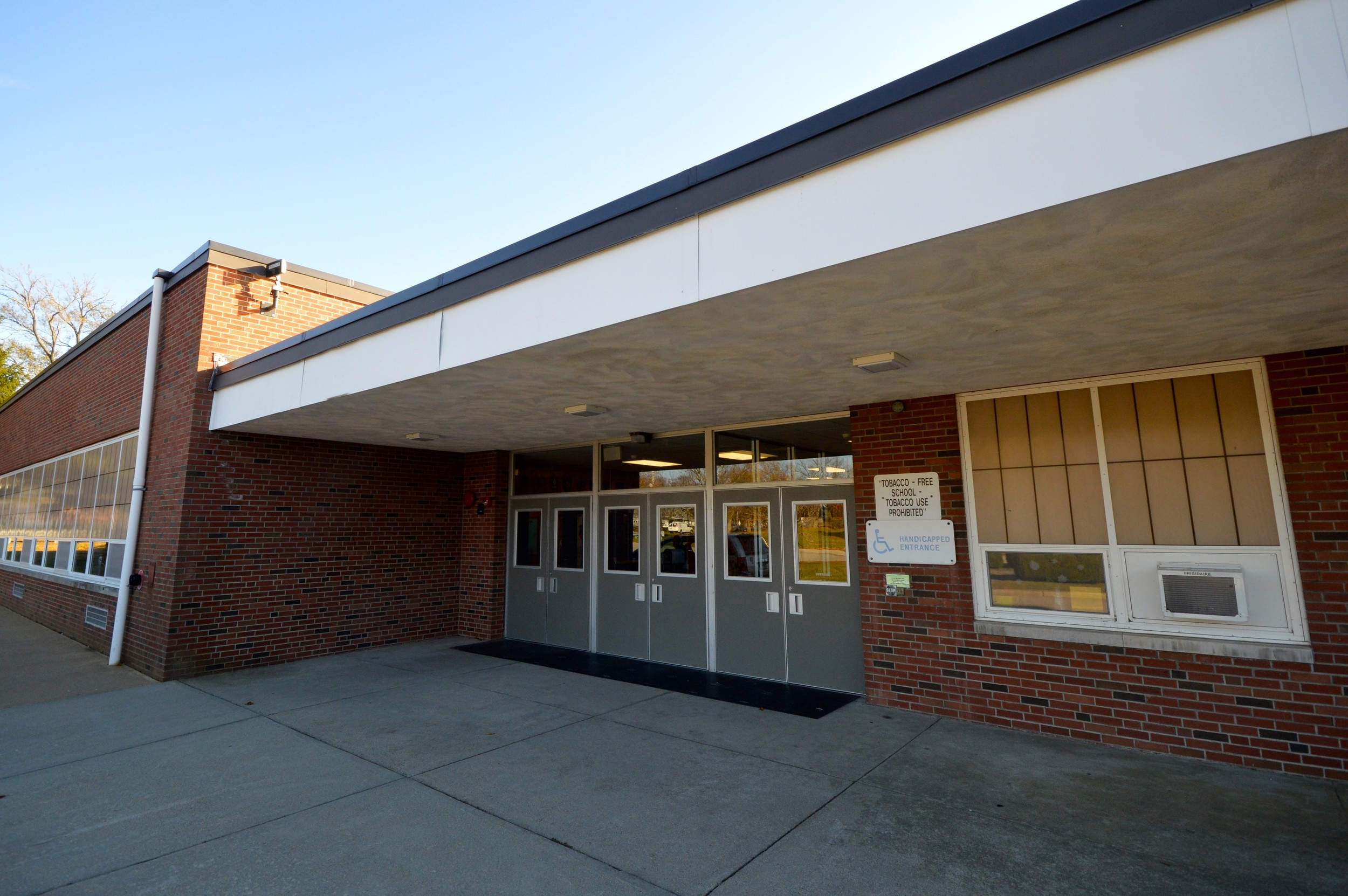 Melville School, one of Portsmouth's two public elementary schools, would add three fourth-grade classrooms if a plan being studied by the district were approved.